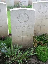 Canada Cemetery Tilloy Les Cambrai - MacKenzie, K